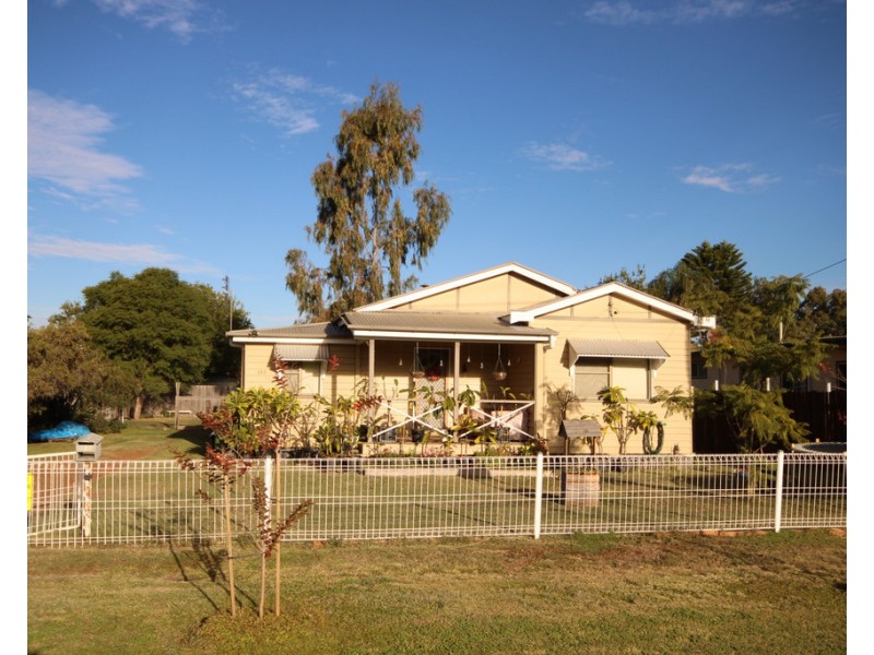 133 Pratten Street, Dalby QLD 4405