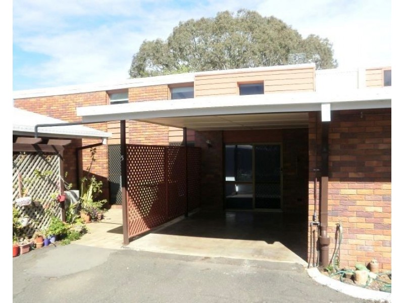 5/8 New Street, Dalby QLD 4405