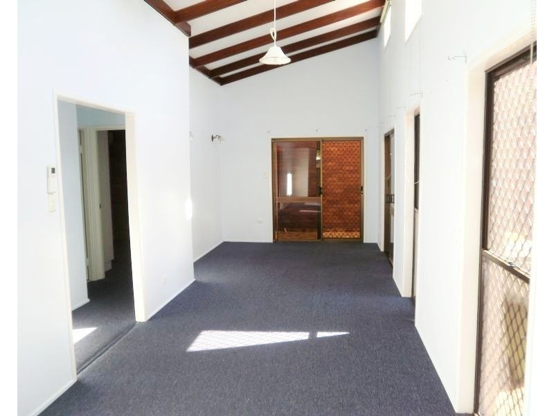 5/8 New Street, Dalby QLD 4405