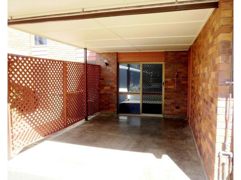 5/8 New Street, Dalby QLD 4405