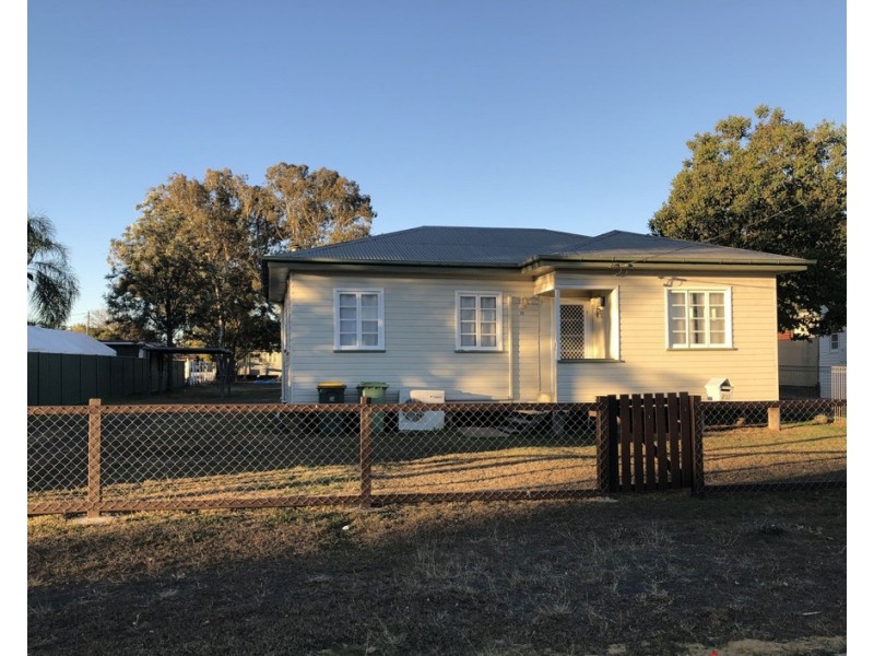 75 Edward Street, Dalby QLD 4405