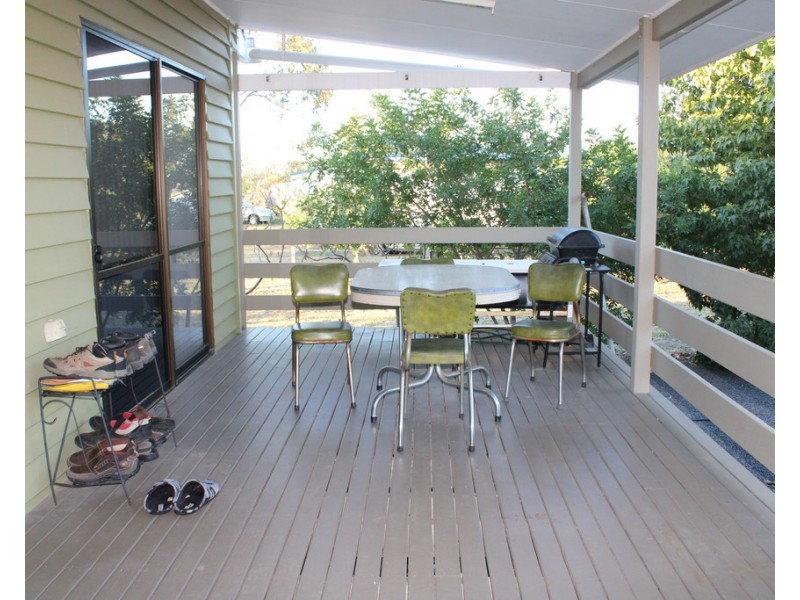 20 Albert Street, Jandowae QLD 4410