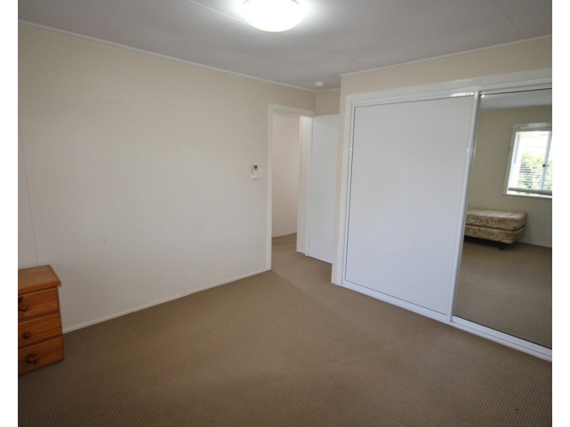 1B Bagot, Dalby QLD 4405