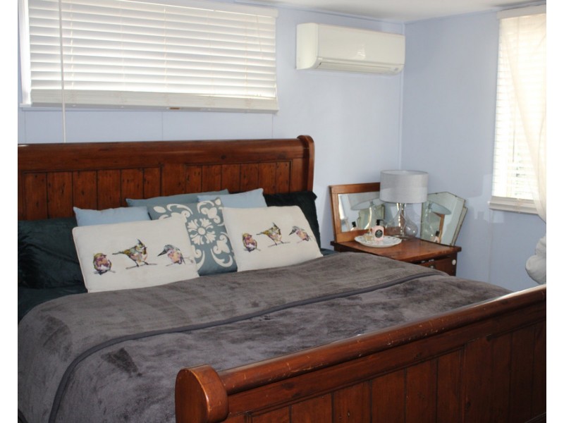 74 Sandalwood Avenue South, Dalby QLD 4405