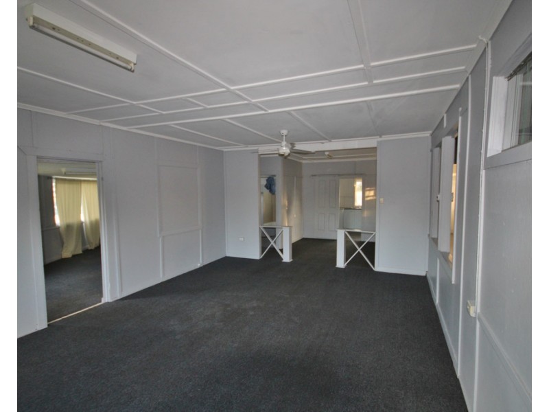 24 Hayden Street, Dalby QLD 4405