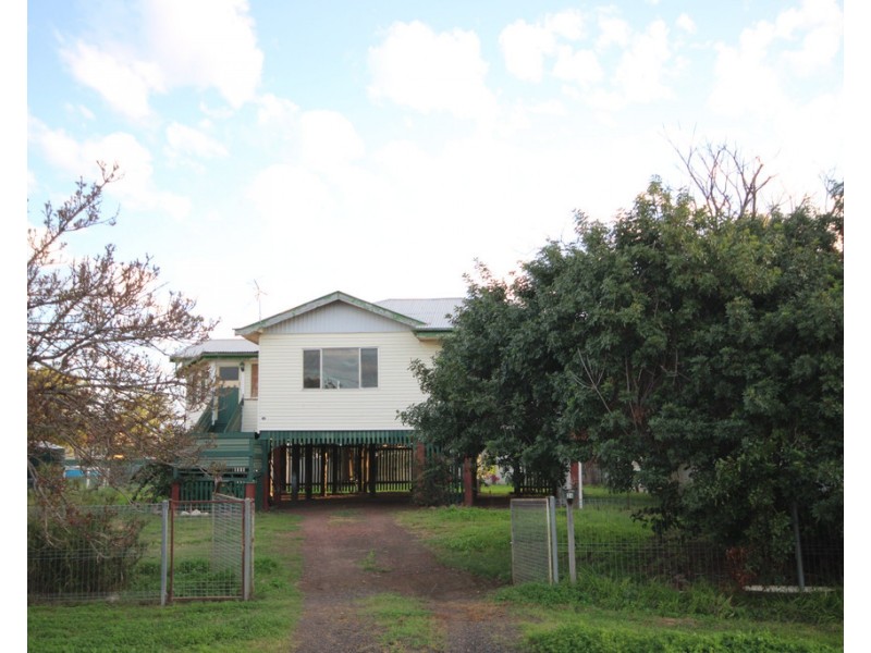 24 Hayden Street, Dalby QLD 4405