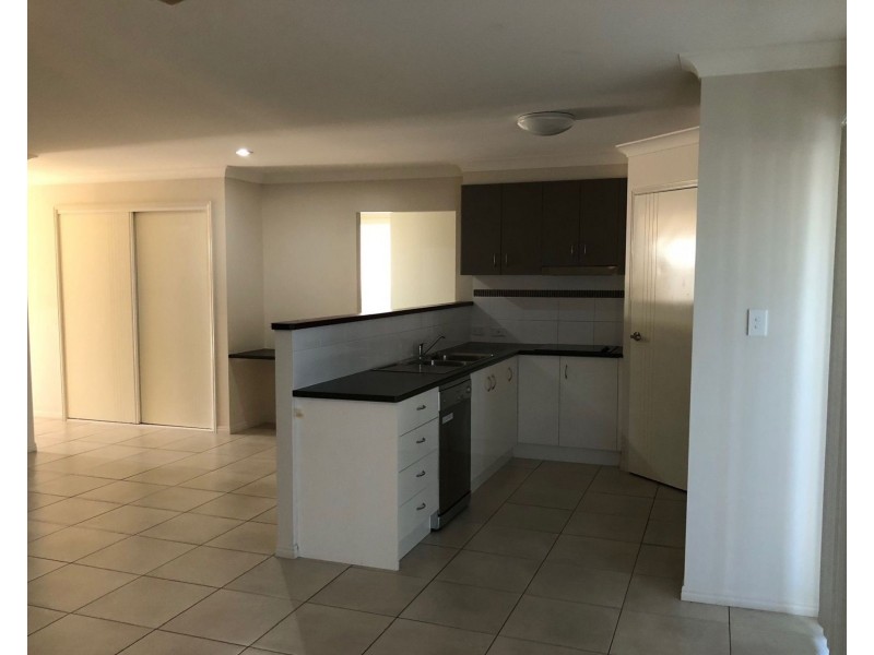 2/23 Gosden Drive, Dalby QLD 4405