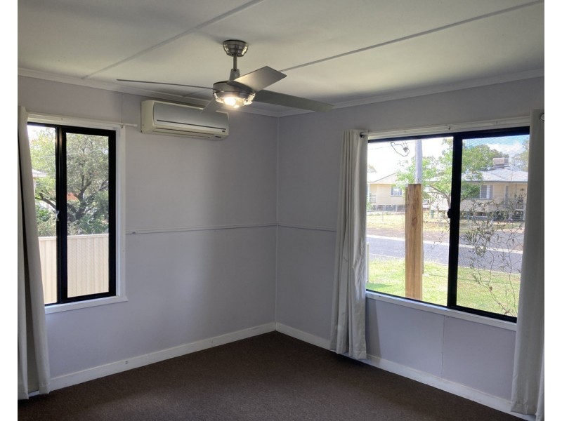 20 Jessop Street, Dalby QLD 4405