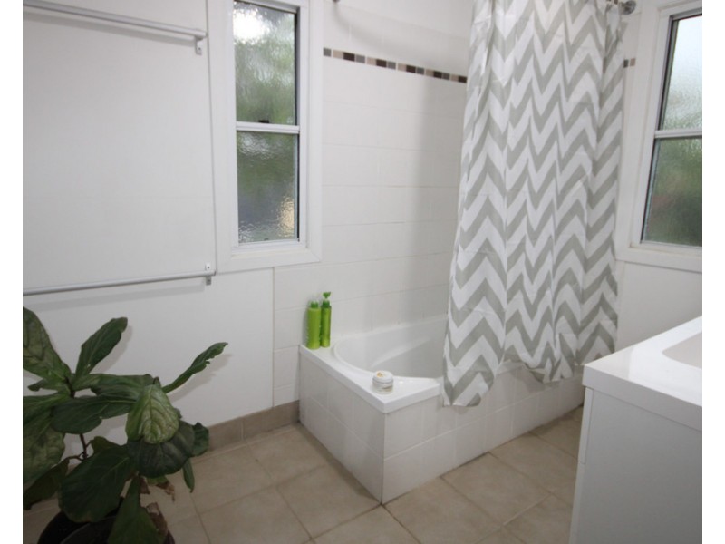 104 Condamine St, Dalby QLD 4405