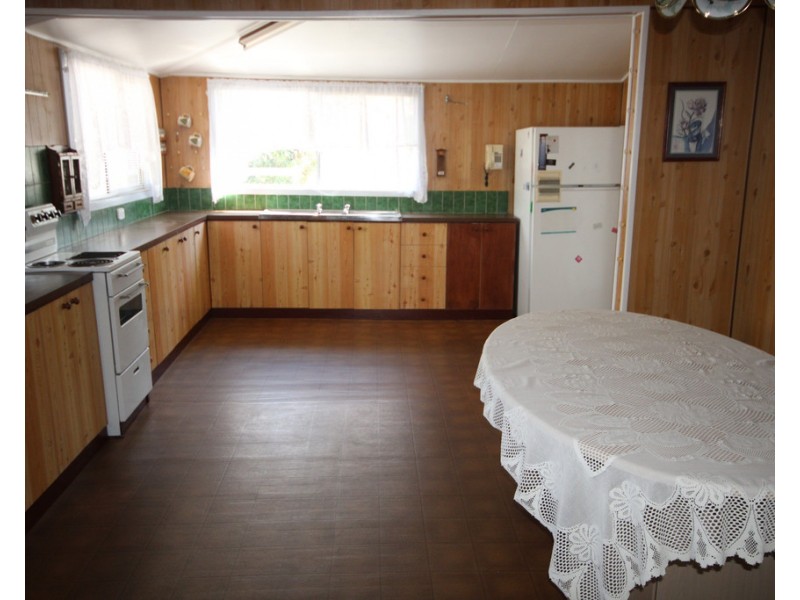 62 Geraghty Street, Cecil Plains QLD 4407