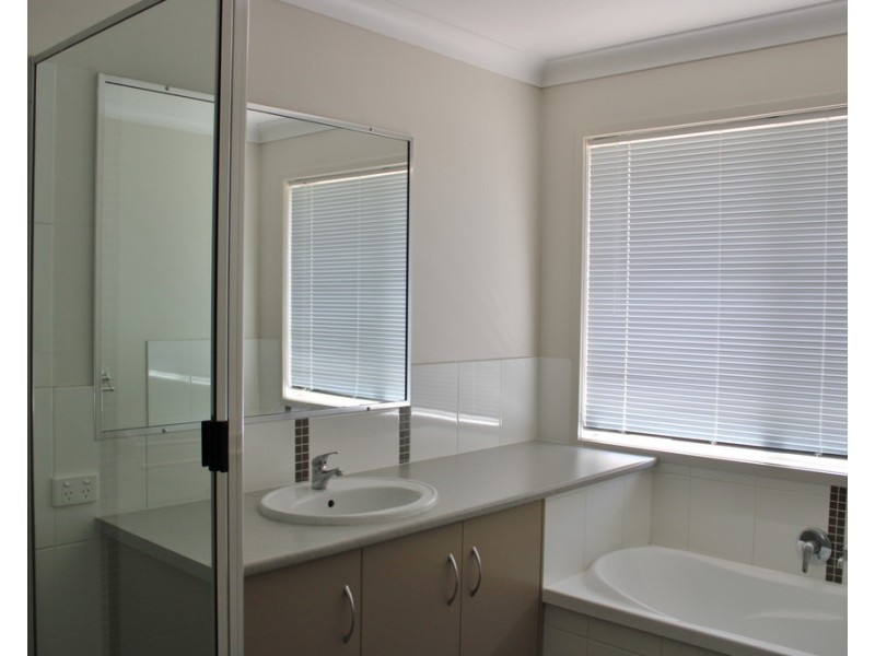 2 Dakota Place, Dalby QLD 4405