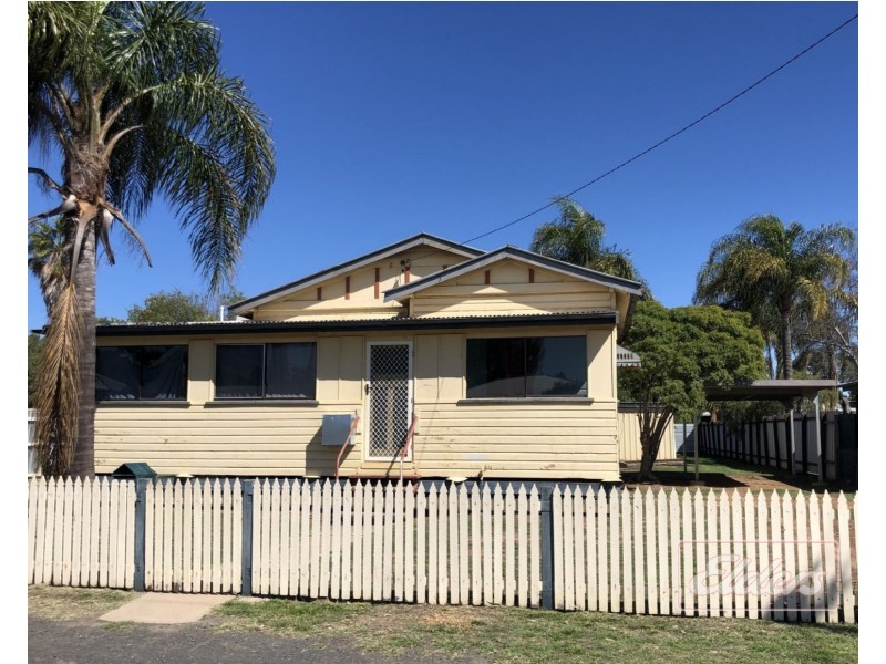 94 Bunya Street, Dalby QLD 4405