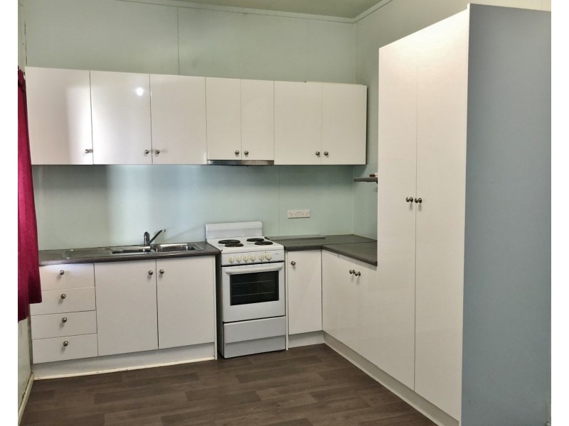 94 Bunya Street, Dalby QLD 4405