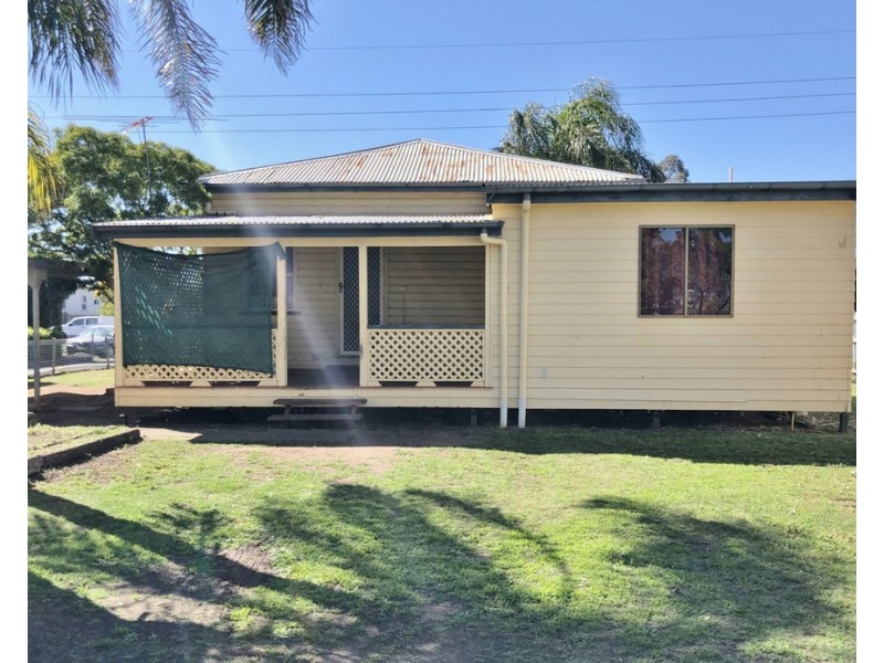 94 Bunya Street, Dalby QLD 4405