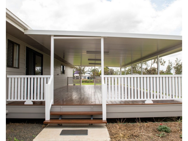 103 Charles St, Dalby QLD 4405