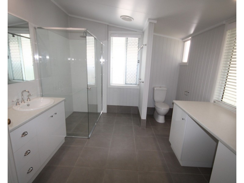 44 Alfred St, Dalby QLD 4405