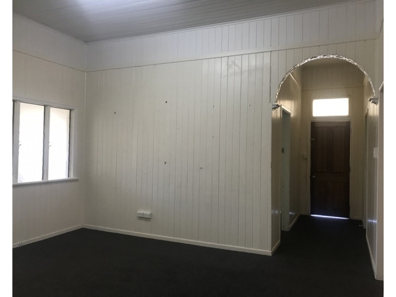 12 Horace Street, Dalby QLD 4405
