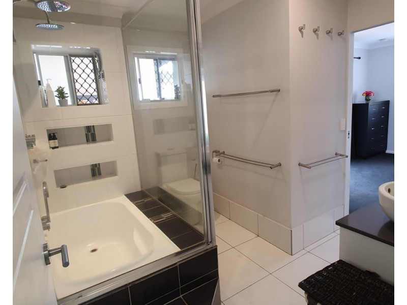 12 Coutts St, Dalby QLD 4405