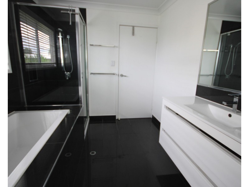 13 College Crescent, Dalby QLD 4405