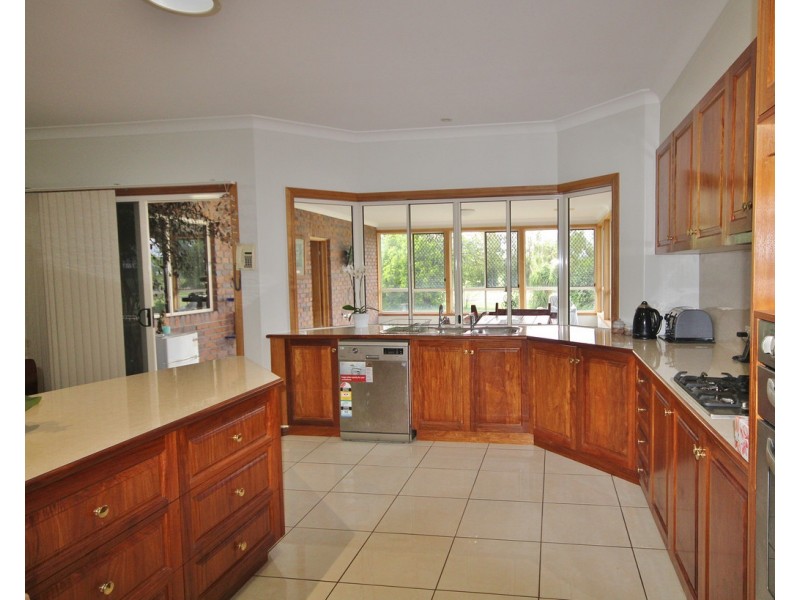 92 Southern Cross Drive, Dalby QLD 4405