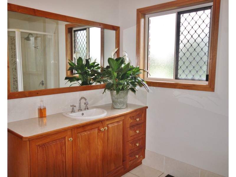 92 Southern Cross Drive, Dalby QLD 4405