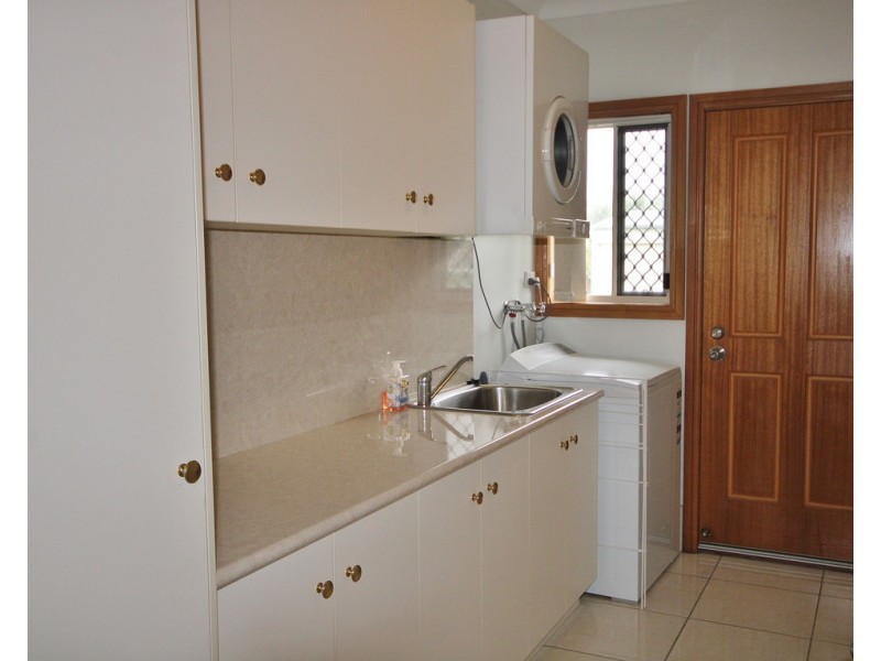 92 Southern Cross Drive, Dalby QLD 4405