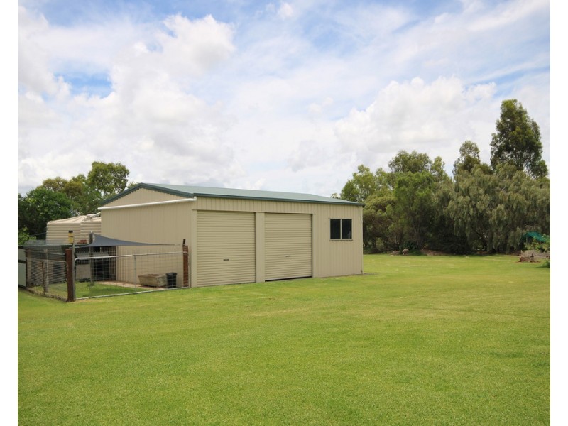 92 Southern Cross Drive, Dalby QLD 4405