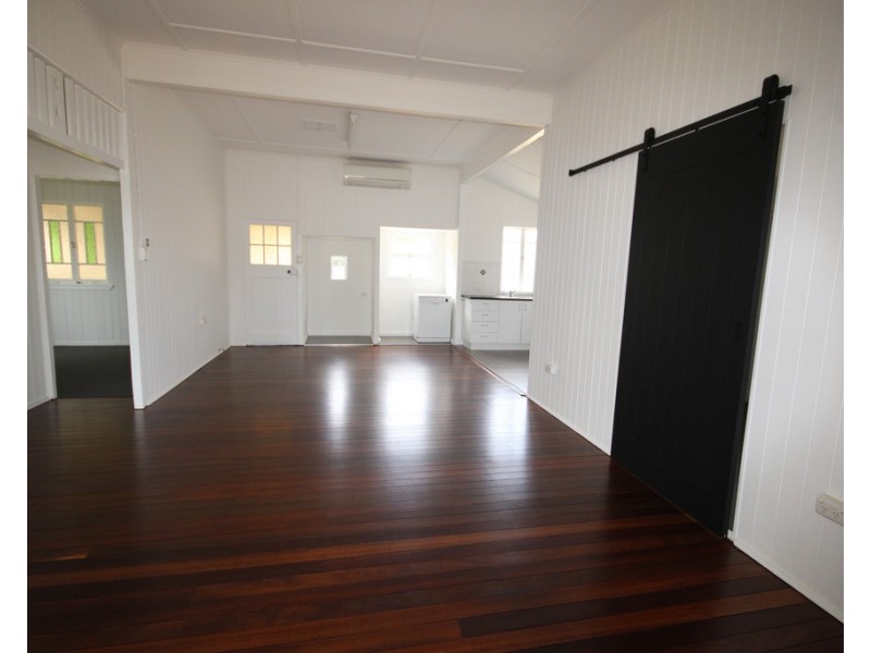 102 Condamine St, Dalby QLD 4405
