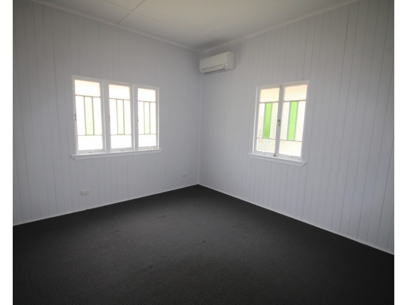 102 Condamine St, Dalby QLD 4405