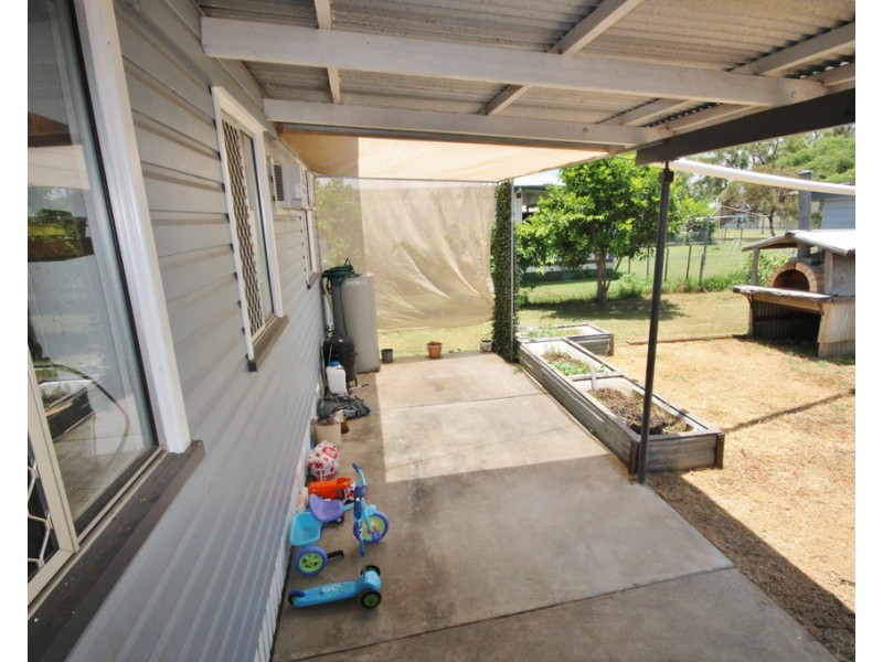 73 Moreton Street, Dalby QLD 4405