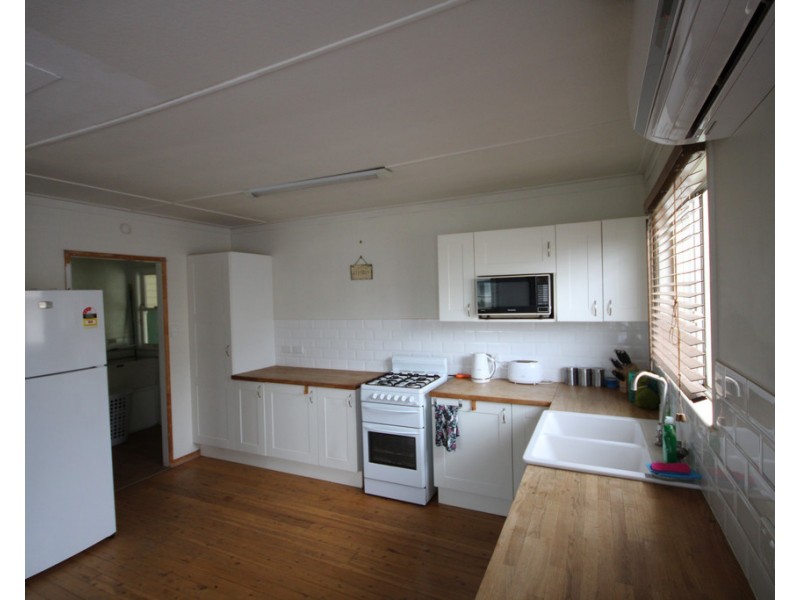 17 Swan Street, Dalby QLD 4405