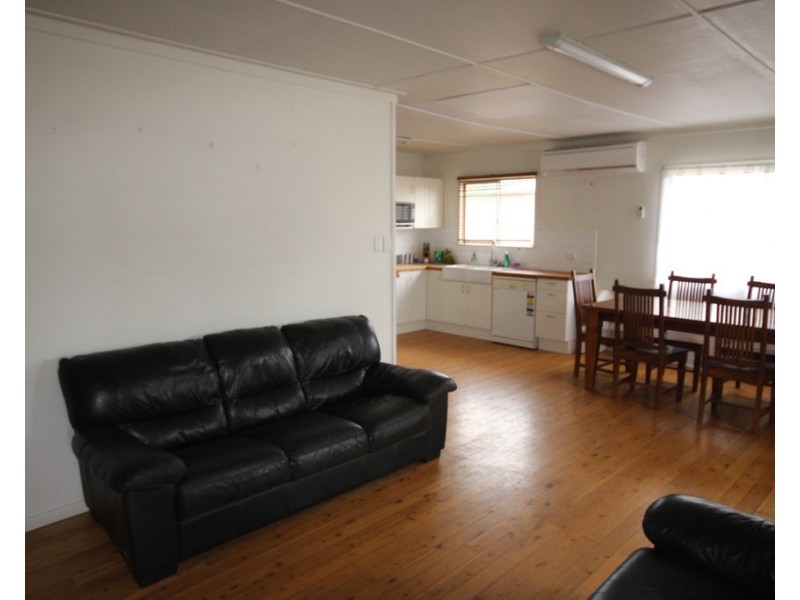 17 Swan Street, Dalby QLD 4405