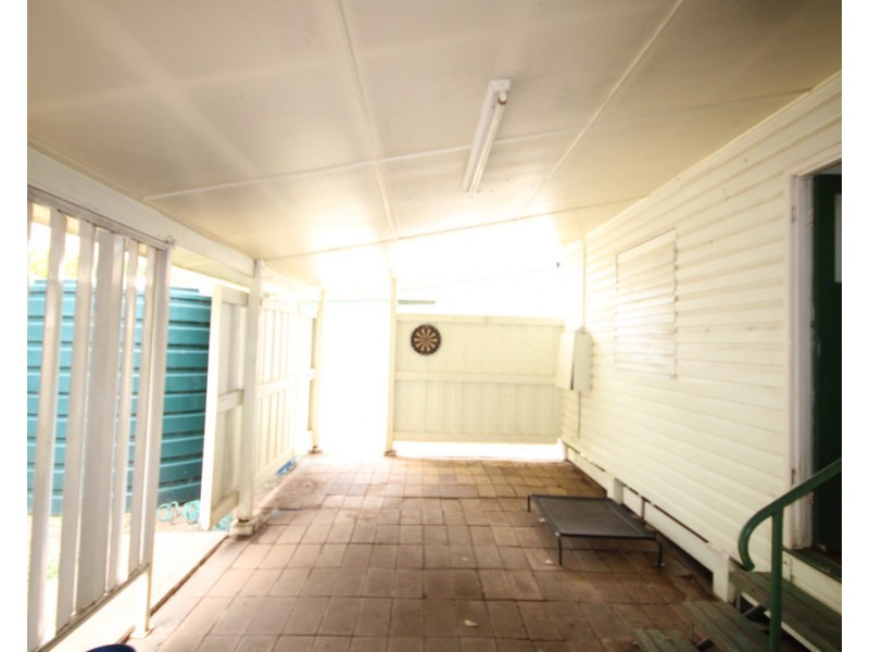 17 Swan Street, Dalby QLD 4405