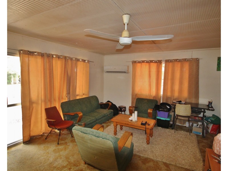 1 Swan Street, Dalby QLD 4405