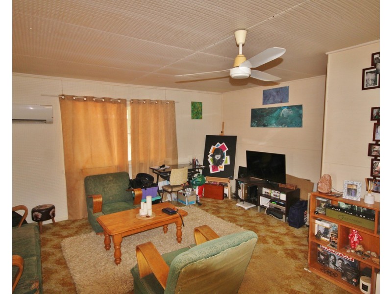 1 Swan Street, Dalby QLD 4405