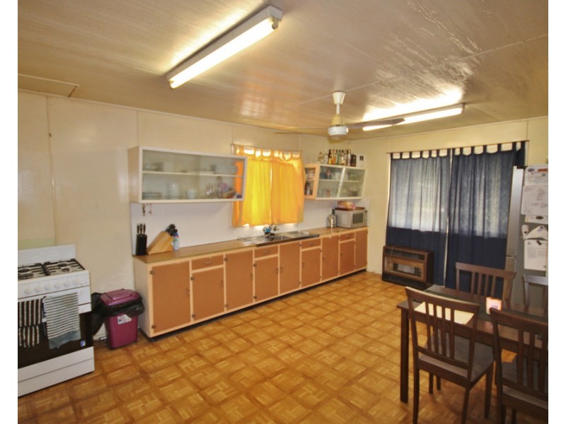 1 Swan Street, Dalby QLD 4405