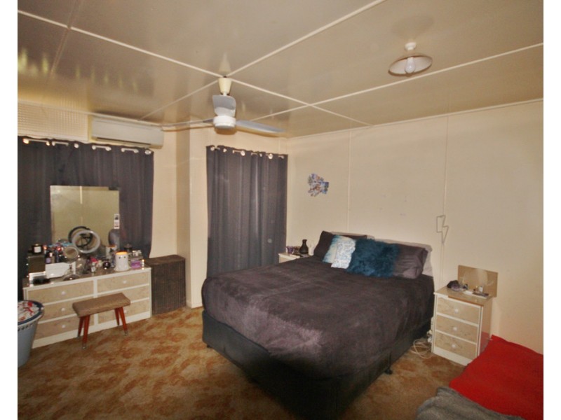 1 Swan Street, Dalby QLD 4405