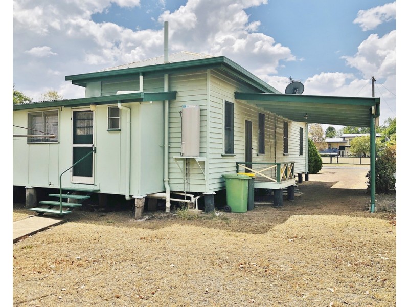 60a Curtis Street, Dalby QLD 4405