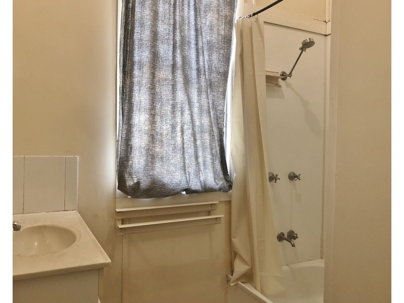 60a Curtis Street, Dalby QLD 4405