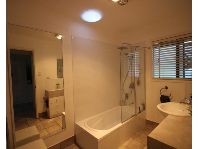 6 Falcon Street, Dalby QLD 4405