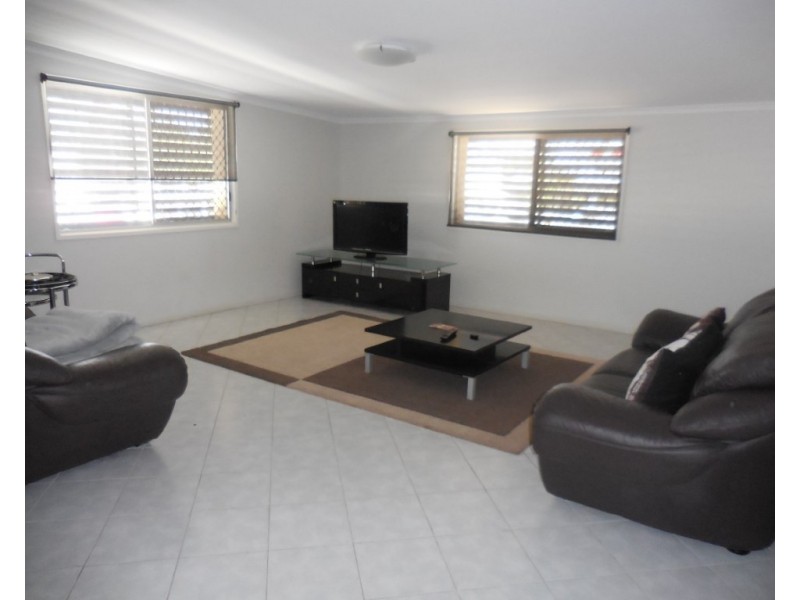 2/104 Cunningham Street, Dalby QLD 4405