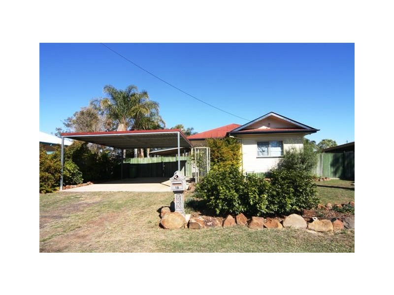 18 Palmer Street, Dalby QLD 4405