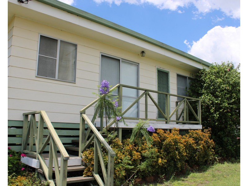 9 Dennis Street, Bell QLD 4408