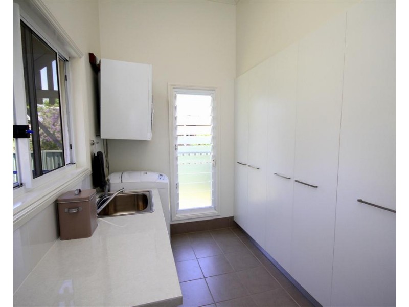 16 Bunya Street, Dalby QLD 4405