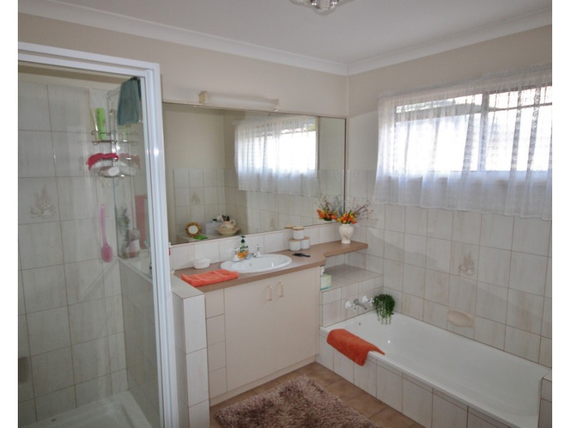 96 Wood St, Dalby QLD 4405