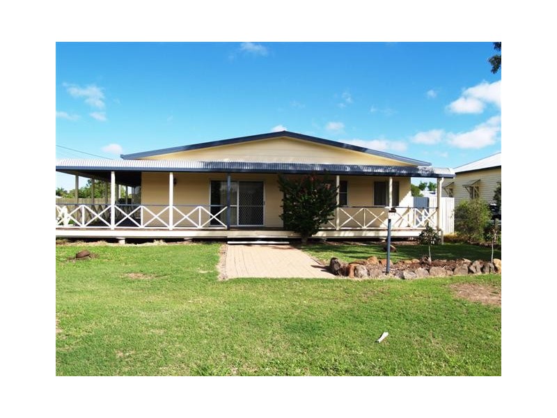 104 Pratten Street, Dalby QLD 4405