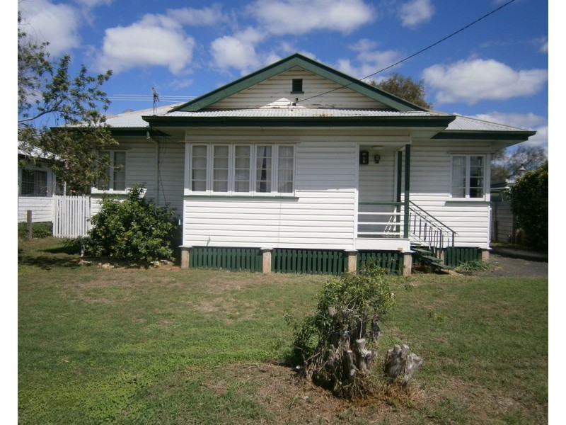130 Bunya Street, Dalby QLD 4405