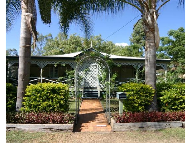 7 Wooburn Street, Dalby QLD 4405