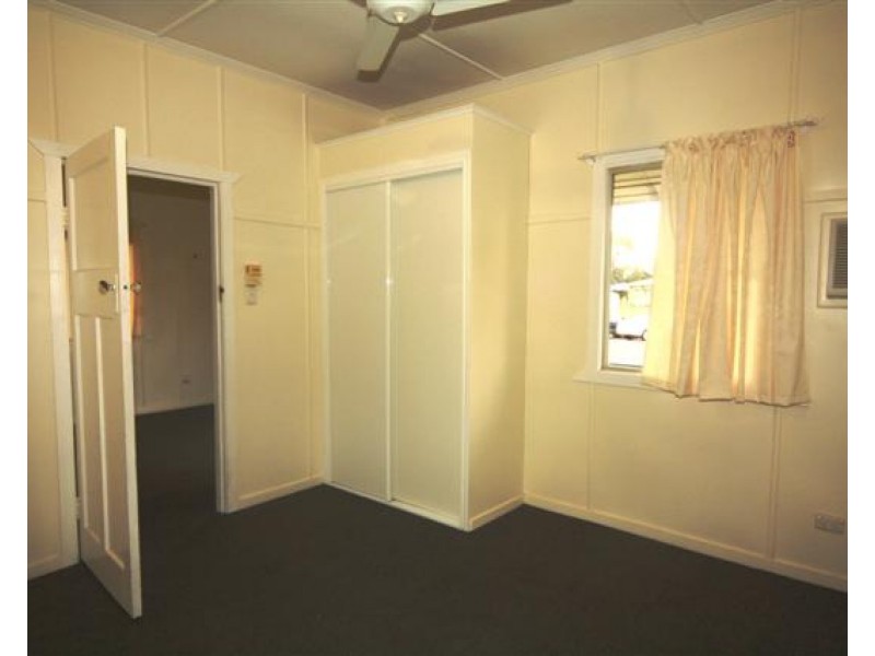 11 Nicholson Street, Dalby QLD 4405