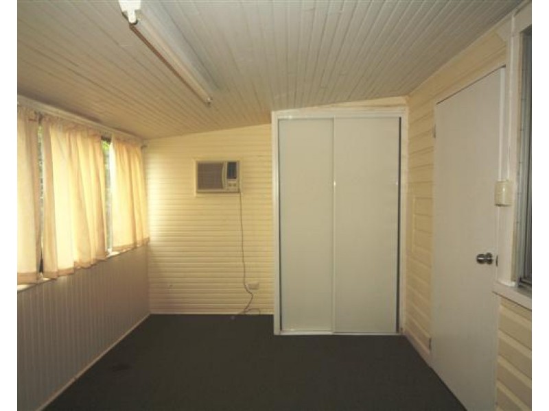 11 Nicholson Street, Dalby QLD 4405